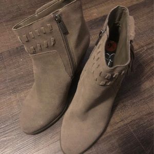 Jessica Simpson Booties 9.5